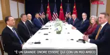 Usa-Cina, Trump e Xi Jinping dialogano seduti al tavolo del colloquio