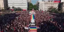Buenos Aires, migliaia di persone al Pride annuale: le immagini della parata