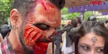 Brasile, la Zombie Walk a San Paolo riunisce migliaia di persone: le immagini