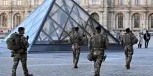 Louvre, la password del sistema di videosorveglianza era ‘Louvre’: la clamorosa falla e le indagini