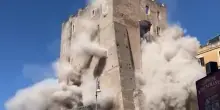 Crollo Torre dei Conti, morto in ospedale l’operaio estratto dalle macerie dopo 12 ore