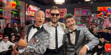 Cremonini show da Fiorello, lancia l’inedito ‘La Santa Pennicanza’