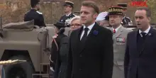 Francia, Macron alla tomba del milite ignoto nellanniversario dellarmistizio