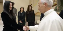 Laura Pausini in Vaticano ricevuta da Leone XIV