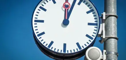 Ora legale tutto l’anno, raccolte 352mila firme: l’Italia inizia l’iter