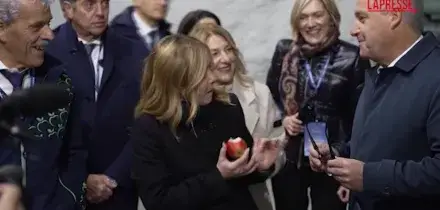 Trentino, Meloni allinaugurazione della funivia delle mele targata Melinda: la prima al mondo