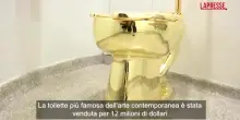 Il water doro di Cattelan venduto per 12 milioni di dollari