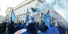 Ex Ilva, sciopero e corteo a Genova: operai occupano stabilimento dopo lo stop alle trattative