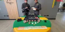 Varese, sorpreso in auto con cocaina, hashish e soldi: arrestato
