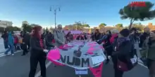 Violenza donne, Non una di meno in piazza a Roma: “Sabotiamo guerre e patriarcato”