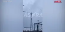 Russia, droni ucraini attaccano la centrale elettrica di Shatura: le immagini del raid
