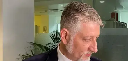 Giuli in visita a ‘La Stampa’: “Attacco segnale al limite dell’eversione”