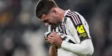Infortunio Vlahovic, per l’attaccante della Juve si teme lungo stop