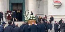 Pietrangeli, un lungo applauso saluta luscita del feretro dalla chiesa Gran Madre di Dio