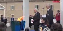 Milano-Cortina 2026, Mattarella accende il braciere celebrativo: le immagini dal Quirinale