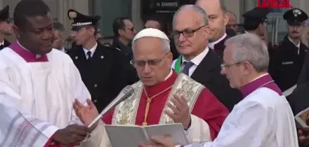 Leone XIV in Piazza di Spagna per l’omaggio alla Colonna dell’Immacolata Concezione