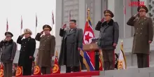 Corea del Nord, Kim Jong-Un celebra i soldati di ritorno dalla guerra russo-ucraina