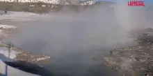 Usa, eruzione fangosa alla Black Diamond Pool a Yellowstone