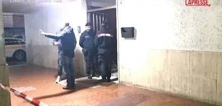 Cava de Tirreni, uccide la compagna e si toglie la vita lanciandosi dalla finestra