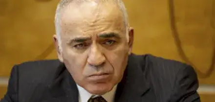 Kasparov, chiesto l&rsquo;arresto per lo scacchista russo