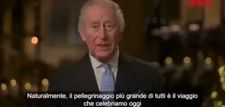 Re Carlo celebra il pellegrinaggio di Ges&ugrave; nel discorso di Natale