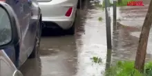 Maltempo, nubifragio a Roma: le strade allagate nella capitale