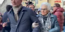 Crans-Montana, anche Liliana Segre ai funerali di Chiara Costanzo a Milano