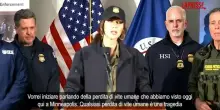 Minneapolis, Kristi Noem: "La donna ha tentato di investire un agente"
