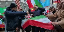 Iran, manifestazione davanti al consolato Usa a Milano: "Trump disarmi il regime"