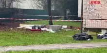 Milano, 70enne ucciso con una coltellata a Rozzano: i carabinieri sul luogo dellomicidio