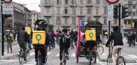 Glovo in tribunale: &ldquo;I dati sui turni dei rider cancellati per motivi di privacy&rdquo;