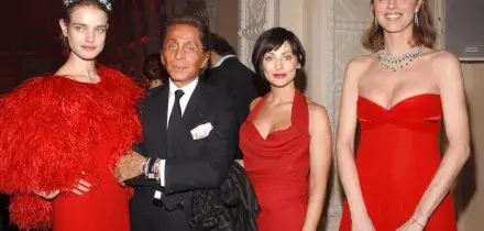 Valentino, chi era lo stilista simbolo della moda italiana nel Mondo