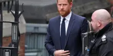 Regno Unito, il principe Harry e altri 6 vip dovranno pagare 11 mln al &ldquo;Daily Mail&rdquo;