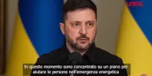 Ucraina, Zelensky: "Per ora non andr&ograve; a Davos, preferisco il mio Paese a un forum economico"