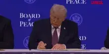 Gaza, Trump e Paesi membri firmano a Davos la creazione del Board of Peace