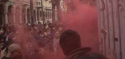 Torino, violenze in piazza e a La Stampa: chiesto l&rsquo;arresto per 18 antagonisti