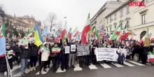 Milano, migliaia in corteo a sostegno dei manifestanti iraniani