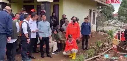 Indonesia, frana a Giava: riprendono le operazioni di soccorso