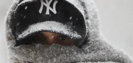 Usa, tempesta di neve e ghiaccio: pi&ugrave; di 100mila voli cancellati