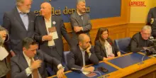 Conferenza estrema destra alla Camera: lite con insulti in sala stampa