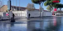 Roma, cede la tubatura di unabitazione privata: via Prenestina allagata