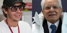 Mattarella in tram alla cerimonia delle Olimpiadi 2026, lo guida Valentino Rossi