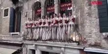 Carnevale di Venezia, &egrave; il giorno delle 12 Marie: le immagini della storica processione