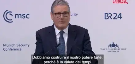 Conferenza di Monaco, Starmer: "Europa deve essere pronta a combattere se necessario"