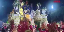 Brasile, al carnevale di San Paolo la spettacolare sfilata delle scuole di samba