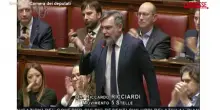 Scontri Torino, M5S al centrodestra: &ldquo;Molti di voi contenti dell&rsquo;agente aggredito, cos&igrave; potete attaccare chi protesta&rdquo;
