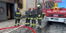 Napoli, incendio al Teatro Sannazaro: crollata la cupola delledificio