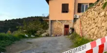 Bimba morta a Bordighera, impronta scarpa sul corpo