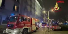 Napoli: incendio a quinto piano albergo, lintervento dei vigili del fuoco