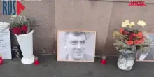 Boris Nemtsov, diplomatici e cittadini depongono fiori a Mosca 11 anni dopo la sua morte